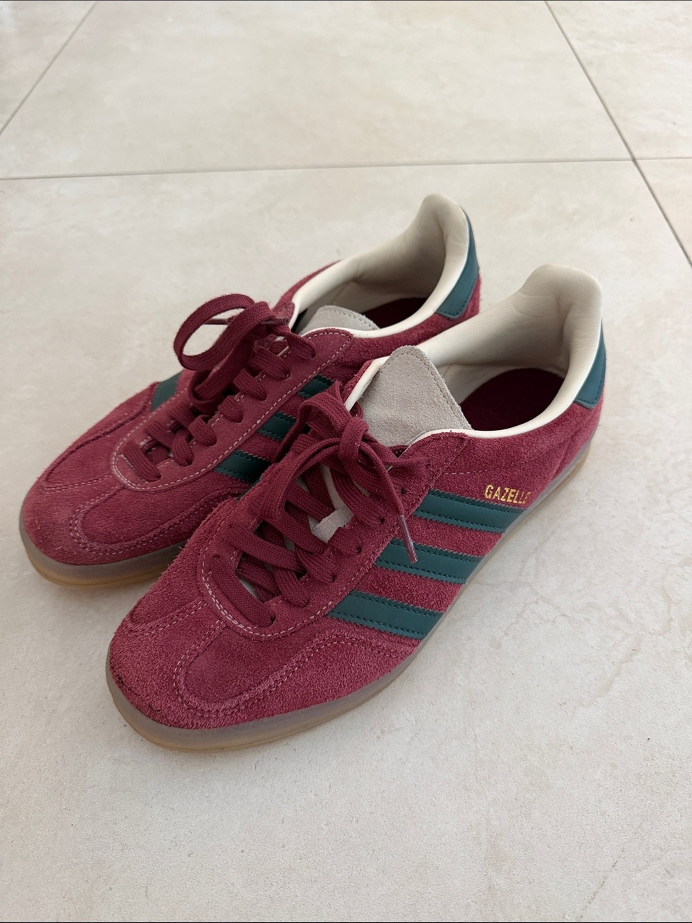 ADIDAS Gazelle size 9